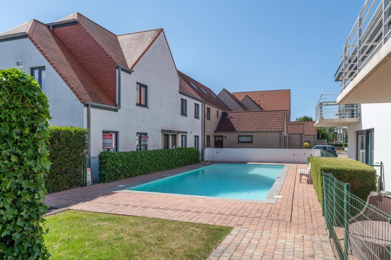 Sans Souci - Residentie Neoportus Apartment Nieuwpoort Luaran gambar