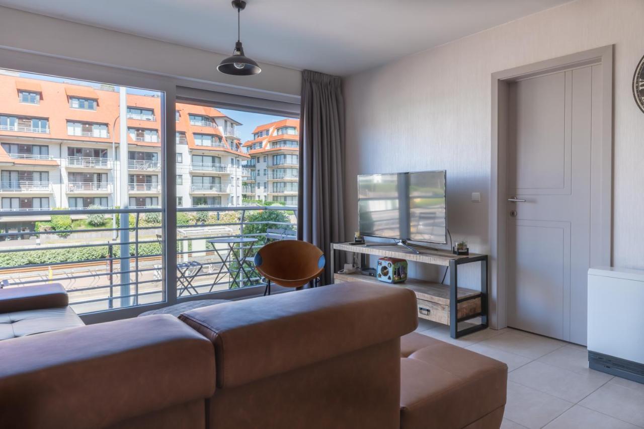 Sans Souci - Residentie Neoportus Apartment Nieuwpoort Luaran gambar